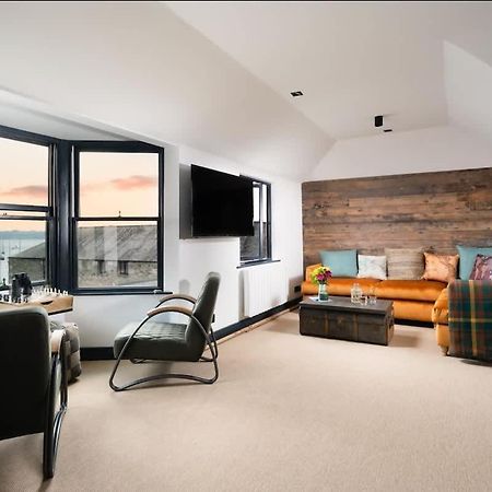 Stunning Waterfront Apartment With Spectacular Views & Parking At 'Captains Loft' Falmouth Exterior foto