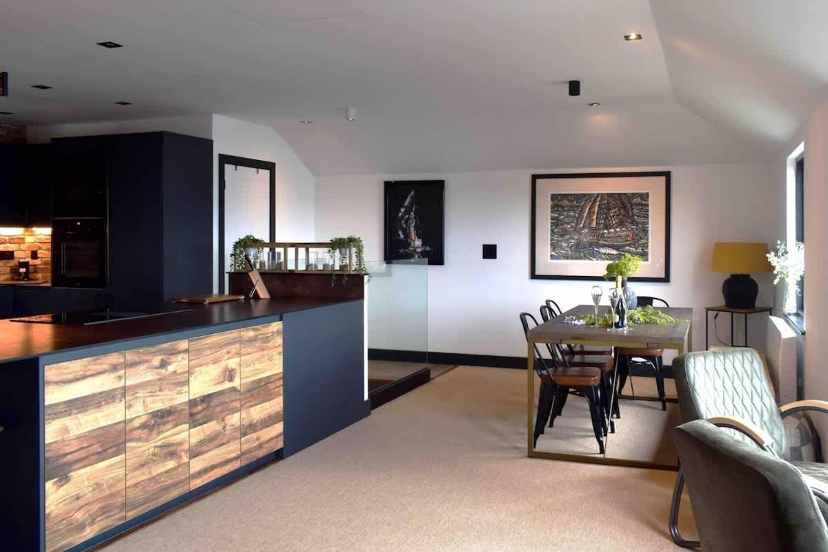 Stunning Waterfront Apartment With Spectacular Views & Parking At 'Captains Loft' Falmouth Exterior foto